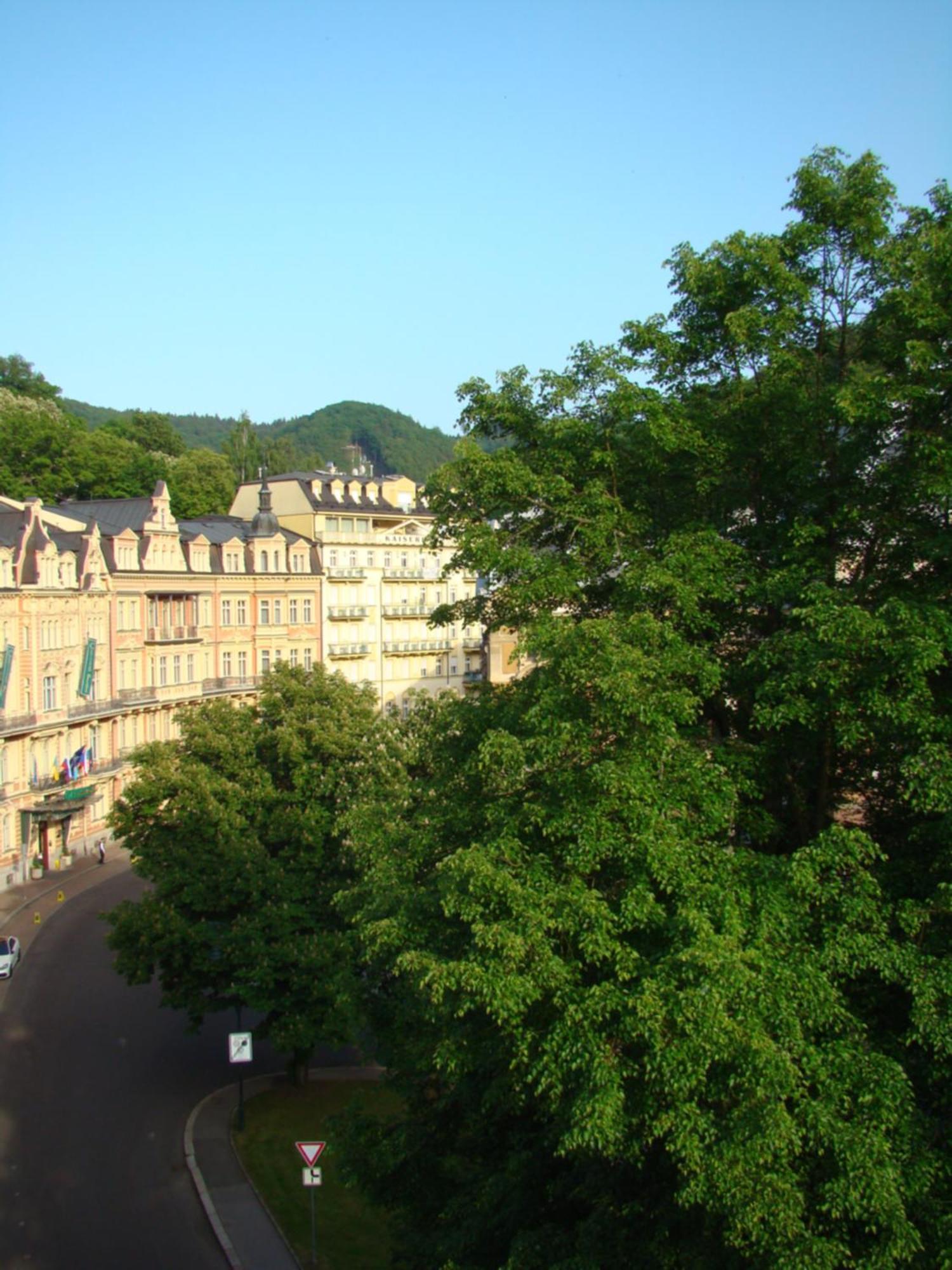 Hotel Saint Petersburg Karlovy Vary Exteriör bild